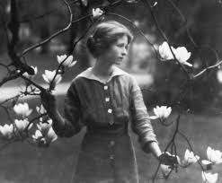 Edna St Vincent Millay Vassar Class Of 1917 The First Woman To Win A Pulitzer Prize For Poetry Edna St Vincent Millay Edna Literature