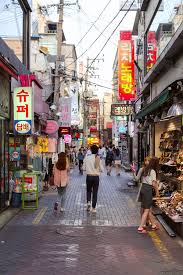 Sofa adalah perabotan kedua yang wajib dimiliki setiap rumah. Mana Lebih Murah Liburan Ke Korea Selatan Atau Jepang Kkday Indonesia Blog