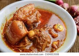Kaeng hang le originates from myanmar.the origins perhaps are closer to the northern thai border in myanmar, where a pork curry called wet tha hin (ဝက်သားဟင်း) includes a sour component, just as the thai version includes tamarind. Shutterstock Puzzlepix