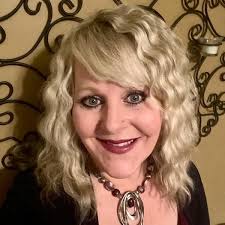 The Courageous Heart: Finding Strength in Difficult Times (Expansion)