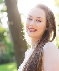 Kayla Barbour's Instagram, Twitter & Facebook