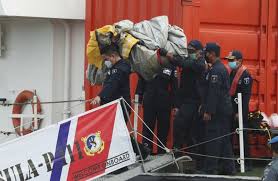 The plane was on a. Pictures Aftermath Of Indonesia S Sriwijaya Air Boeing 737 500 Passenger Plane Crash News Photos Gulf News