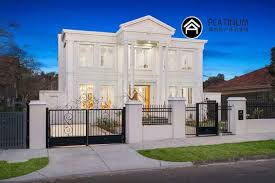 melbourne kew east french house 尊铂地产集团推荐kew east全新法式豪宅 土地637平方米 建筑743平方米 6房6卫6车位车库 配置家庭影院 活动室及酒窖 中西双厨房 欧洲橡木拼花地板 大 sale house melbourne apartment house styles