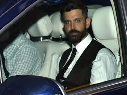 Hrithik Roshan Debuts His New Bearded Look And Fans Can T Keep Calm Hindi Movie News Times Of India A floating beardo, if you will. hrithik roshan debuts his new bearded