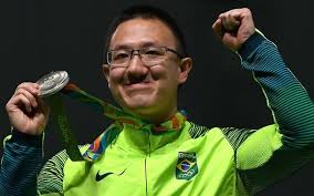 Olimpíadas 2016: Felipe Wu ganha prata no tiro e dá ao Brasil sua primeira  medalha no Rio
