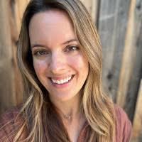 Gloria Birch's Instagram, Twitter & Facebook