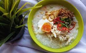 Masak beras menggunakan air (air harus lebih banyak dari memasak nasi biasa, agar kental) selama ± 1 jam. Bubur Ayam Sedap Pembuka Selera Sekali Buat Mesti Anak Dan Suami Suka Pa Ma