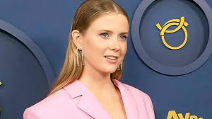 Noa Vahle hekelt corpsmeisjes, krijgt er zelfs ruzie mee: 'Irritaties'