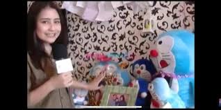 Kini, rumah baru tersebut sudah bisa ditempatinya. Kini Tinggal Di Rumah Mewah Bagai Istana Ini 7 Potret Rumah Dulu Prilly Latuconsina Merdeka Com