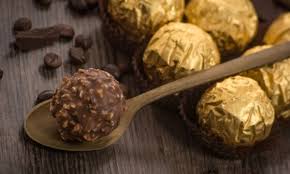 Une Recette De Ferrero Rocher Maison Tres Facile A Faire Humm Recipe Food Desserts Almond Cakes