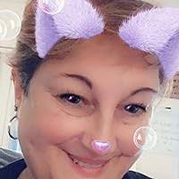 Elise Rush's Instagram, Twitter & Facebook