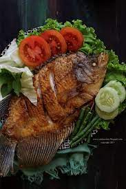 Gurame Goreng Sambal Terasi Simpel Dan Enaak Catatan Nina Fotografi Makanan Makanan Dan Minuman Ikan Bakar