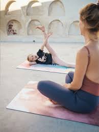 — om yoga magazine, 2020. Hochwertige Yogamatten Yoga Zubehor Joy In Me Yoga Deutschland