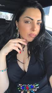 Si va a lavoro ☀️🎤 Buona domenica a tutti ❤️ #nancycoppola  #ètuttosottocontrollo