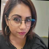 60+ perfiles de «Dora Luna»