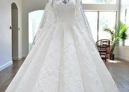 تفسير حلم لبس الفستان الابيض في المنام لإبن سيرين Wedding Dresses Dresses Fashion
