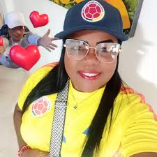 Con la mejor actitud reinas Literal 💋 🌻