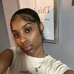 Adela Curry's Instagram, Twitter & Facebook