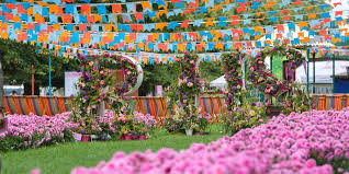 Hampton Court Garden Festival Break | Great Little Breaks