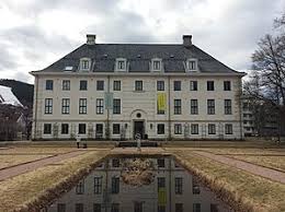 Located at the junction of the drams river with drams fjord, southwest of oslo, the site was first settled in the 13th century as two separate communities. Drammen Wikipedia