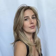 who have you been routing for to end up with Emily? 👀 emilyinparis