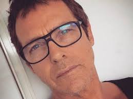 Epingle Sur Series Tv