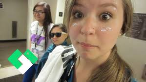 BACK TO SCHOOL CLOTHING HAUL & VIDCON DAY 1 (8.1.13