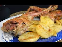 Pata De Cordero Al Horno En Papel De Aluminio Cordero Asado Al Horno Para Navidad Tierno Jugoso Y Crujiente Youtube Cordero Asado Al Horno Cordero Asado Carne De Cordero