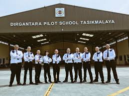 Sekolah penerbangan makassar, pendaftran sekolah penerbangan, syarat sekolah penerbangan, sekolah penerbangan makassar, sekolah penerbangan bandung, sekolah penerbangan murah, sekolah penerbangan jakarta, daftar sekolah penerbangan, sekolah penerbangan pramugari. Serba Serbi Dunia Sekolah Pilot