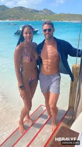 Liz Cambage enjoys the beach - sexy and unposed