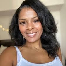 Leanna Barnes (@L0veleeb)