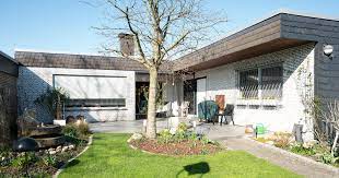 Wir sind eine kleine familie, mein mann, mein sohn 8 jahre, unser yorkshire hund und ich. Bungalow In Duisburg Rahm Mit Einliegerwohnung Zu Verkaufen