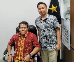 (lahir di makassar, sulawesi selatan, 16 desember 1962; Literatur Institut Zainal Paliwang Sosok Jendral Yang Bersahaja Herald Makassar