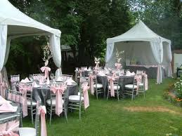 I Wish It Wasn T So Hot In Texas During The Summer Otherwise A Backyard Like This Would Be In Or Backyard Baby Showers Outdoor Baby Shower Outside Baby Showers