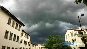Anche stavolta il maltempo ha picchiato duro sul veneto. Maltempo E Temporali In Arrivo Scatta L Allerta Meteo Per Il Veneto