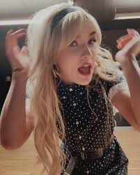 Профиль Rianne Downey