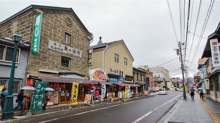 Lampion dan gang kota tua bergaya Jepang seperti Sakaimachi Otaru