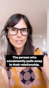 Kerry Meadows's Instagram, Twitter & Facebook