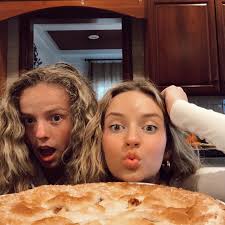 happy bday to my pie loving sissy!! ur the best love u hap birt MWAH💞