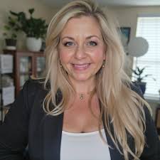 Miss Lilly from right after she was born to her two month check up! She  gets prettier as the days go by i swear ❤️