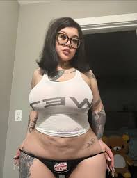 Perra Asiática Gruesa Escupiendo y Amordazando - Baybe Kimchi Goes Wild