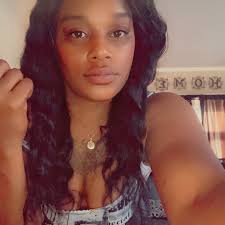 Damn I'm so late but I left my phone at home today … Happy Bday to my mean  ass big sister how old are u again??? 40… 😂😂😂😂😂 JP SIS love ya