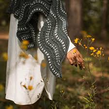 Knit cafe midori on instagram: Ravelry Continuous Wave Shawl Pattern By Midori Hirose