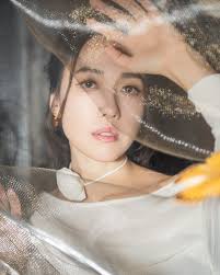 White whispers Elegance 白色🤍的高貴冬季的美麗（很努力去寫優雅的對嘴感覺） 🤣 @anotherone.official  #ootd #李施嬅#dressToImpressYourself