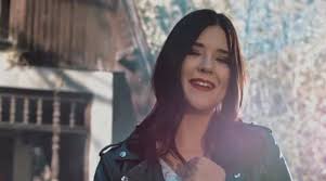 Müzik dünyasının başarılı ismi tuğçe kandemir hakkında biyografi hazırladık. Tugce Kandemir Yeni Calismasi Ile Trendlerde