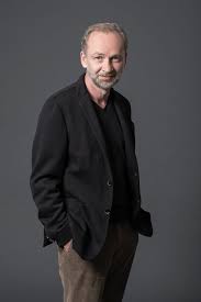 Ferdinand von schirach hat viele jahre als strafverteidiger gearbeitet. Radio Tipp 13 4 Musik Im Dialog Mit Ferdinand Von Schirach