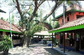 Restoran Ayam Goreng Ulasan Ayam Goreng Pak Sholeh Pandaan Indonesia Tripadvisor