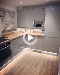 Moderne Moglichkeiten Ihre Kuche Dekor Glamorous Make In 2020 Modern Farmhouse Kitchens Cottage Kitchen Design Farmhouse Kitchen Design