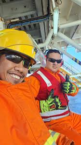 Waste oil tank cleaning