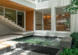 Untuk itu, kehadiran pancuran air ini juga harus memperhatikan pola angin yang masuk dan pola air yang ada. 13 Ide Kolam Ikan Sederhana Yang Indah Untuk Rumah Mungil Anda Mybigproperty Com